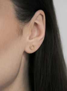 Circle Shaped  sterling silver Stud Earring
